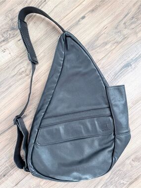 AmeriBag 19" Leather Crossbody Sling Healthy Back Bag Backpack Excellent